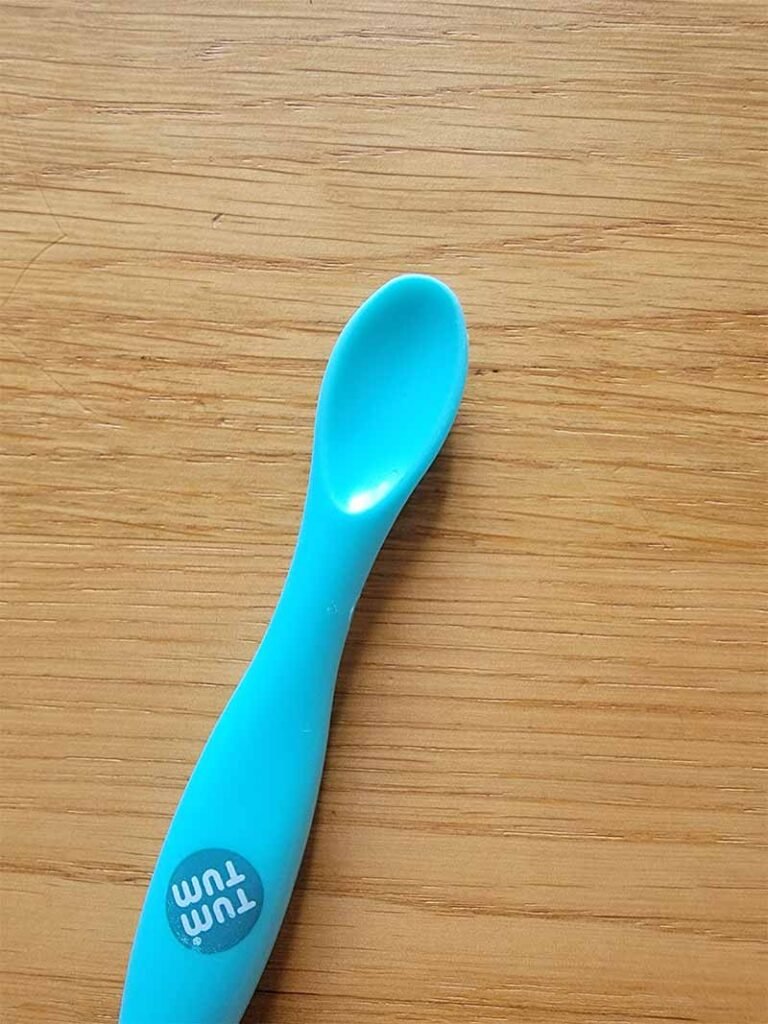 tum tum Löffel mit kleinem Mundstück für das erste Lebensjahr
